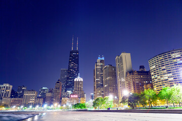 Fototapeta na wymiar Chicago Downtown Skyline at Night