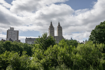 Fototapeta na wymiar city cathedral
