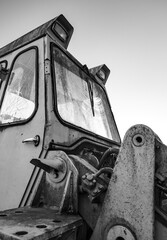 Fototapeta na wymiar mechanism of old bulldozer
