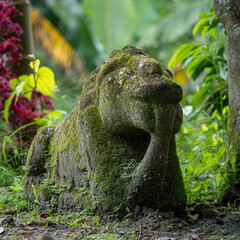 Parubalangan cult site with statue