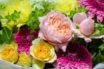 Bouquets of flowers on the window of a flower shop