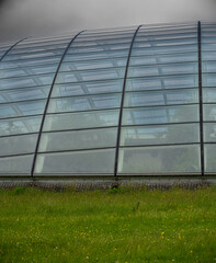  the world's largest single-span glasshouse, measuring 110 m long by 60 m wide, Welsh Botanical Gardens