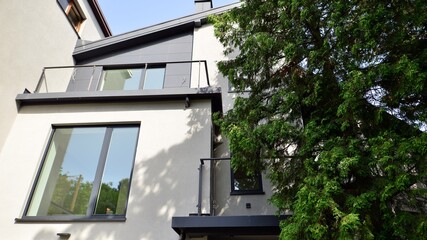 District of peaceful enclave and a mixture of small architectural wonders. Functionality, aesthetics and history intertwined here.