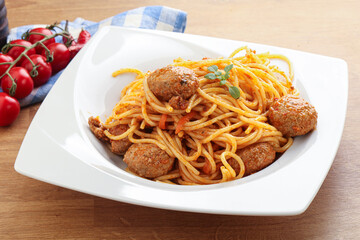 Spaghetti with meatball in tomato sause