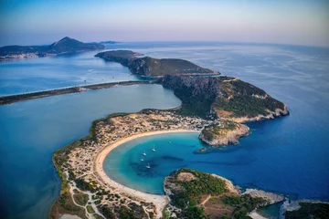 Foto op Canvas Panoramisch luchtfoto van voidokilia strand, een van de beste stranden in mediterraan Europa, prachtige lagune van Voidokilia vanuit een hoog standpunt, Messinia, Griekenland © ververidis