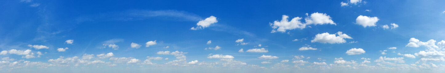 Obraz premium White clouds against blue sky background