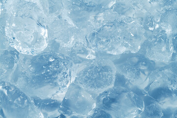 冷たくて透明度の高い氷