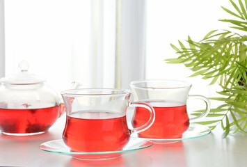 ハーブティー　ローズヒップ　ハイビスカス