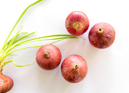 Premium Photo  Shallots or red onion purple shallots on basket fresh  shallot for medicinal products or herbs and spices thai food made from this  raw shallot