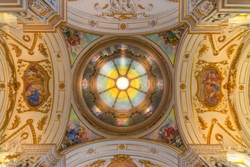 Vue de l'int&eacute;rieur de l'&Eacute;glise du Ges&ugrave; de Palerme, Sicile.