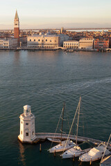 Venezia. Panorama dalla darsena di San Giorgio Maggiore verso San Marco