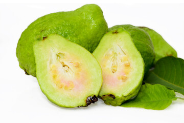 Fototapeta na wymiar Fresh green guava fruit isolated on white background