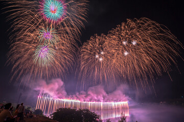 霊まつり流灯花火大会(会津柳津花火)