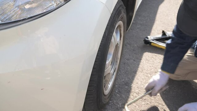 車のタイヤ交換　パンク修理　冬タイヤ交換　夏タイヤ交換　