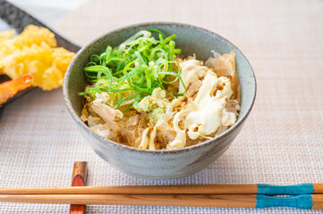 本わさびの丼ぶり