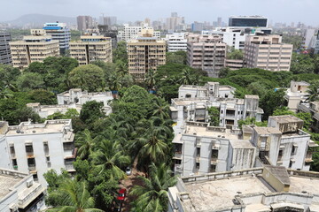 インド　ムンバイの住宅地のアパート群