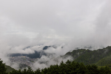 日本の岡山県高梁市の美しい山城