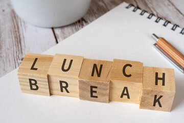 昼休みのイメージ｜「LUNCH...