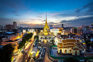Temple in china town, Wat Traimit at Dusk (Bangkok, Thailand)