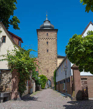 View of Durlach&lsquo;s Basler Tor tower with beautiful old houses. Karlsruhe, Baden-Wuerttemberg, Germany, Europe