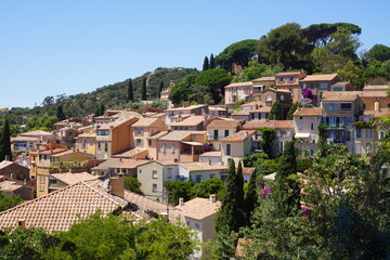 Vue sur le village de Bormes les Mimosas