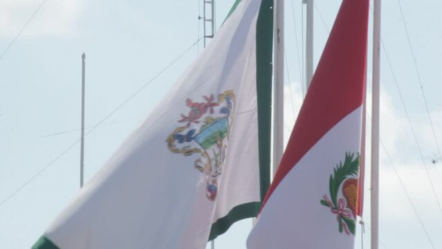 banderas flameando en la provincia de leoncio prado tingo maria 2022