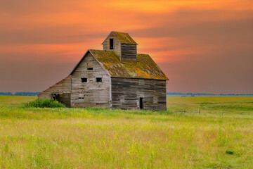 Abandoned barn on the prarie in  North Dakota