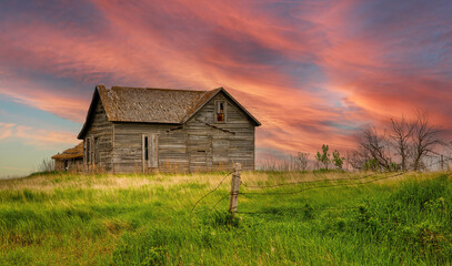 An abandoned home on the prarie in eastern North Dakota.