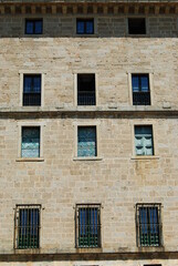 Obraz premium windows of an old house