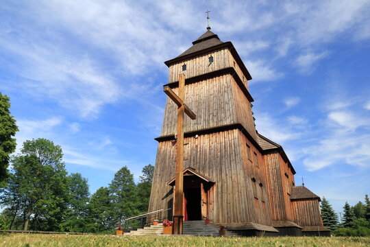 Old wooden historic church in Cmolas. voiv. Poland Subcarpathian.
Stary drewniany zabytkowy kościół w Cmolas. woj. Polska Podkarpacka.