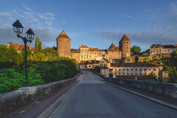 Fototapeta na wymiar Semur-en-Auxois Bourgogne