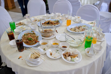  leftover food after party, dirty food
