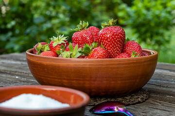 strawberries in a bowl