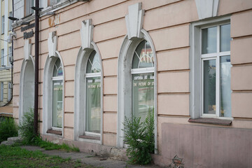 buildings grafiti and unfinishing