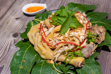 Chicken porridge is cooked from lightly roasted rice, then the rice is really soft. Porridge ingredients include rice, shiitake mushrooms, vegetables and more seasoning ingredients.