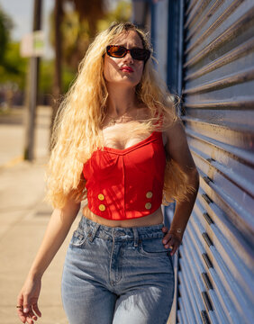 woman in sunglasses fashion urban lifestyle street Miami Wynwood 
