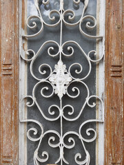 Front Door Beautiful White Steel Ornaments