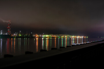 工場の夜景