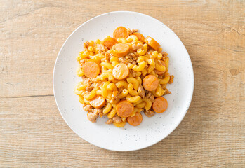 macaroni sausage and minced pork