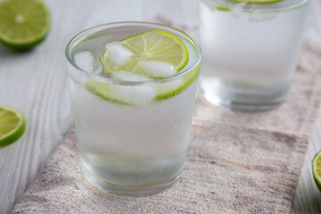Refreshing Ice Water with Lime Ready to Drink