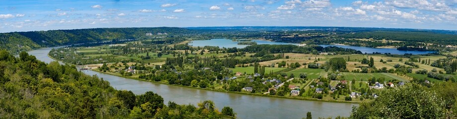 Fototapeta premium panoramic scenic view of the river Seine from Barneville-sur-Seine, Eure, Normandy, France 