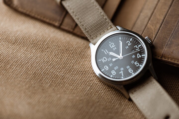 Field wristwatch and accessories for men