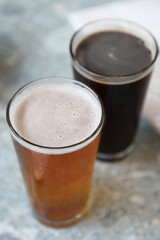 ビールのたっぷり入ったグラス