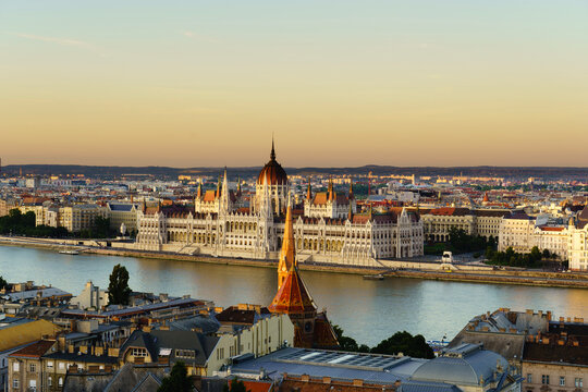 Orsz&aacute;gh&aacute;z, is one of the national symbols of Hungary and one of the oldest government buildings in Europe.