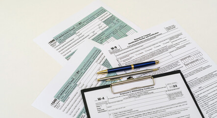 Tax forms for the current year for US citizens to file a return.