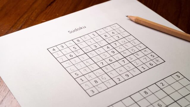 Solving Sudoku puzzle in time-lapse
