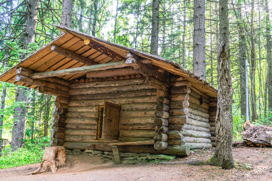 Hunting For The Purpose Of Production And Sale Of Hunting Goods In The Last Century. A Hunting Lodge In The Forest For A Hunter's Pastime. An Old Wooden Hunting Lodge Built In The 19th Century.