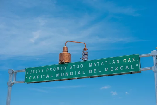 Letrero de bienvenida Santiago Matatlan Oaxaca Stock Photo | Adobe Stock