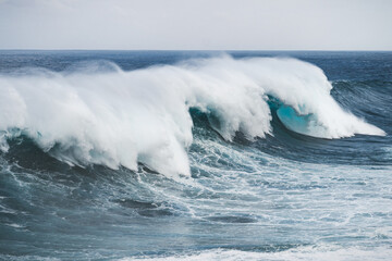 Austral ocean swell - waves crashing on the rocks