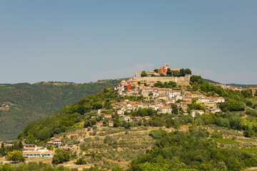 Obraz premium view to Motovun in Croatia